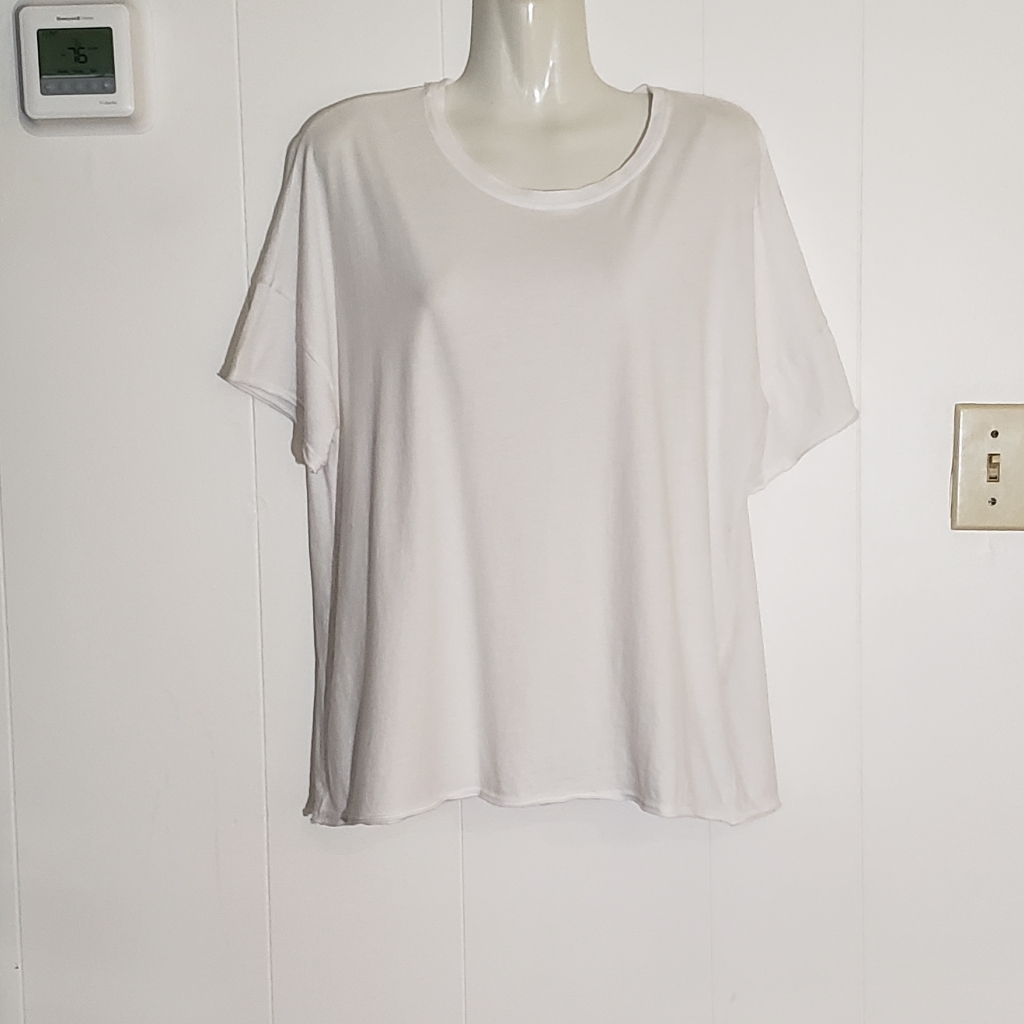 Lamade Basic Tshirts Nwt